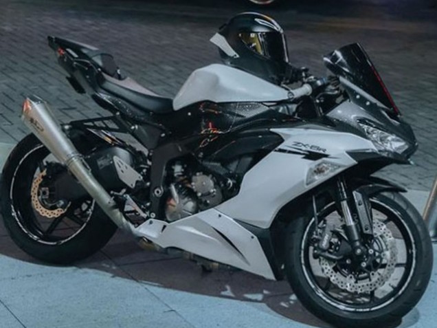 2019-2022 Kawasaki ZX6R Motorcycle Fairings - White Black Carbon Fiber Australia for Sale